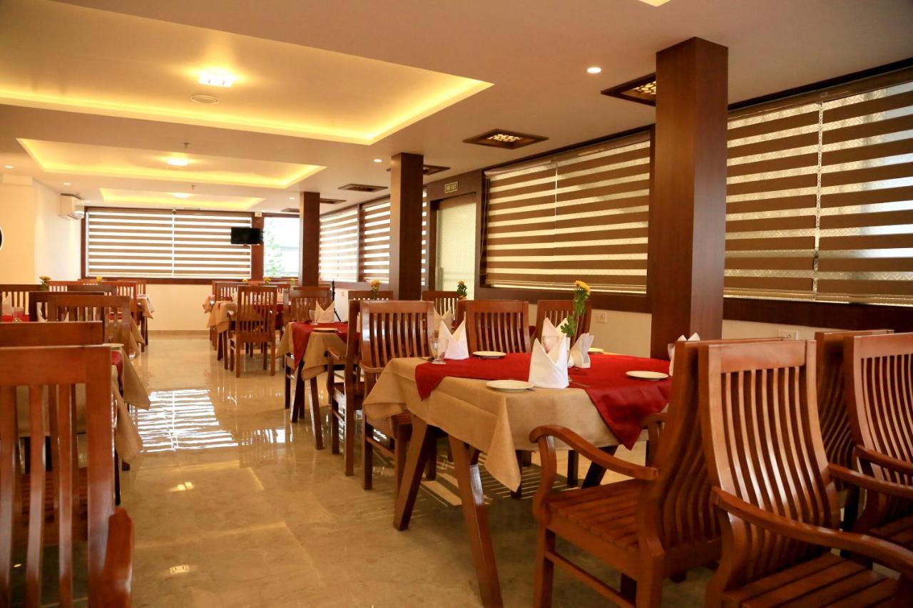 Hotel Victoria International Kattappana Екстериор снимка